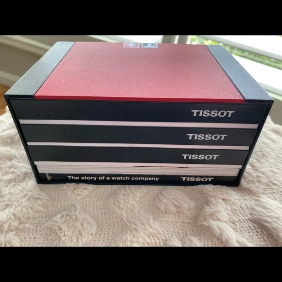 NEW🌟🇨🇭TISSOT Titanium with Sapphire Crystal 32mm, Swiss Made - Picture 4 of 12